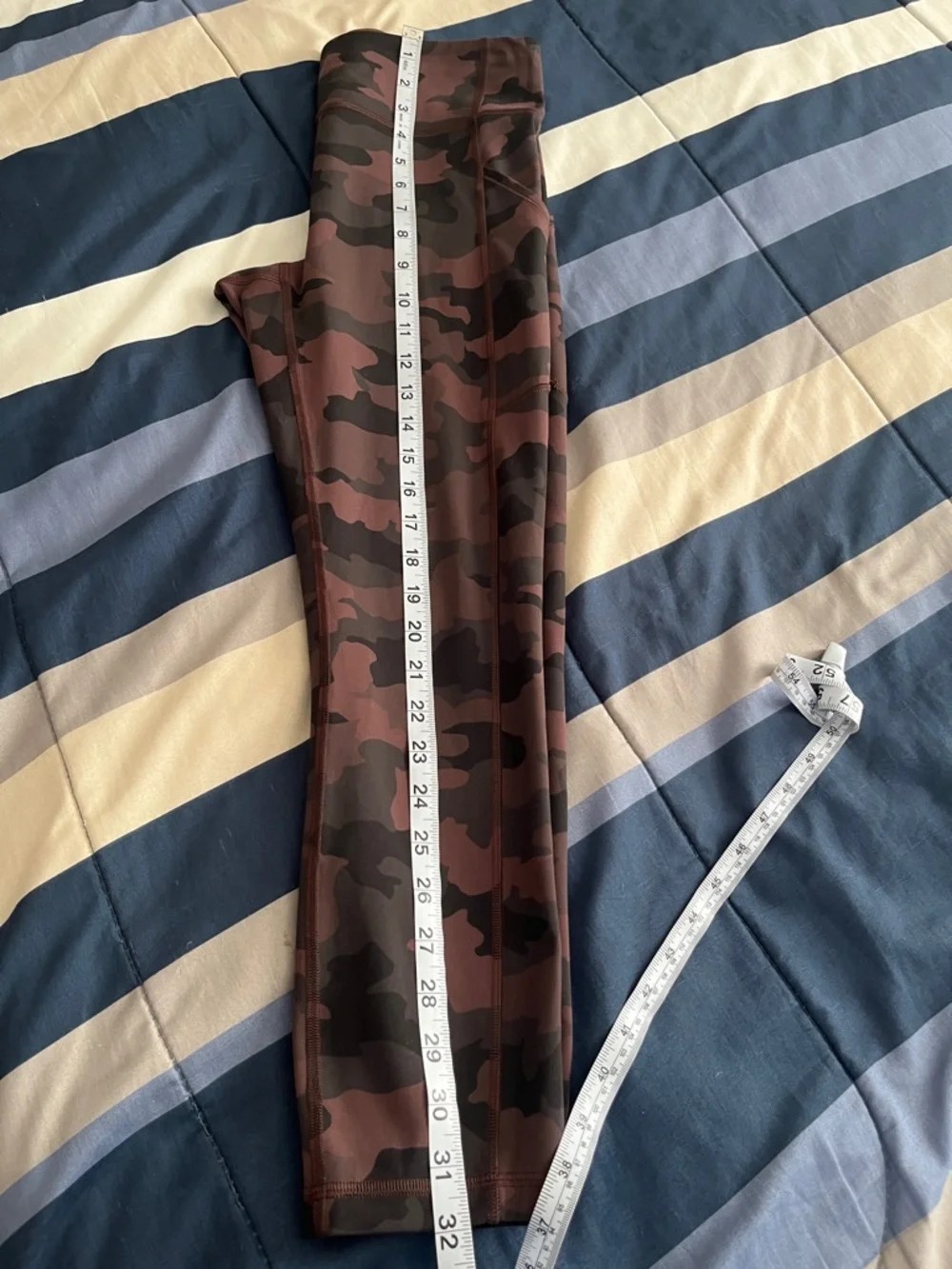 🍋 LIKE NEW Lululemon Invigorate HR Crop 23" - Camo Brown Earth Multi - Sz 8 - Picture 14 of 16